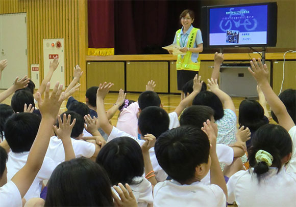 三瀬谷小学校における交通安全教室の実施