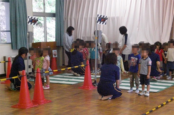 桔梗南幼稚園における交通安全教室の実施