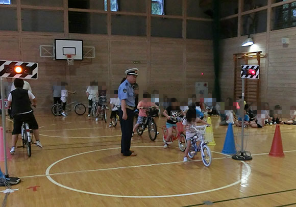 引本小学校における自転車教室の実施