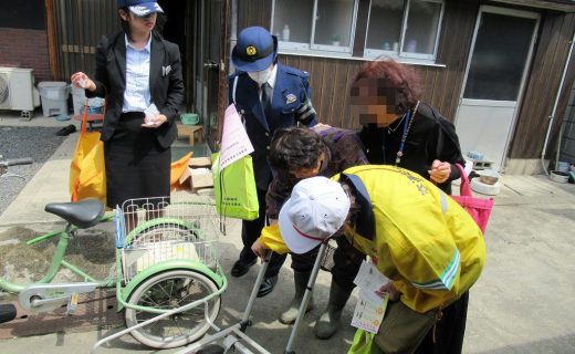 高齢者宅訪問活動の実施