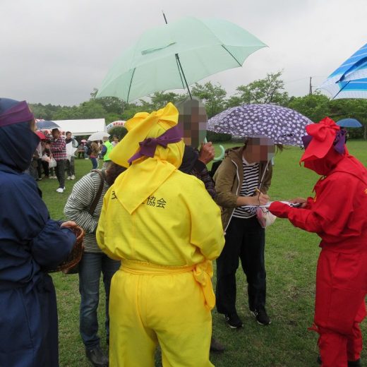 「余野公園つつじ祭り」における交通安全啓発活動の実施