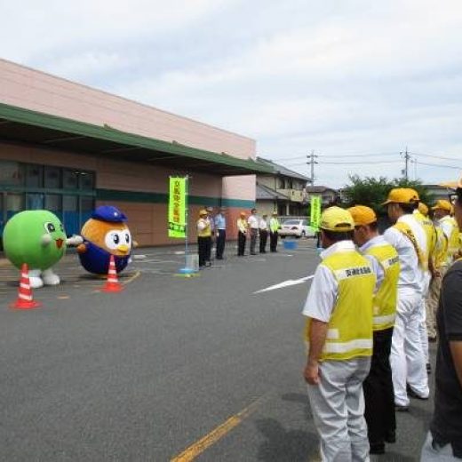 夏の交通安全県民運動出発式の実施