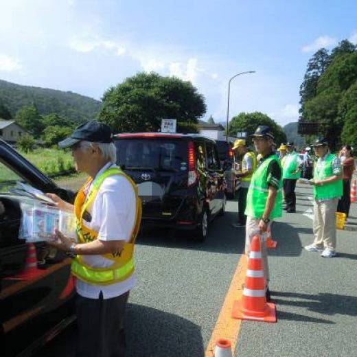 夏の交通安全県民運動出発式・キャンペーンの実施