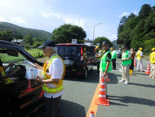 夏の交通安全県民運動出発式・キャンペーンの実施