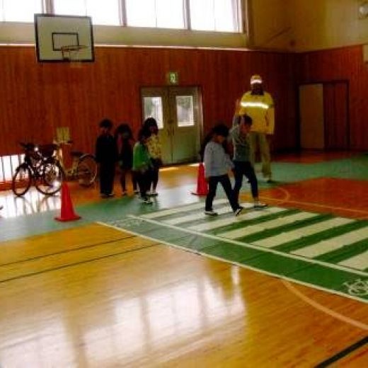 鳥羽市立安楽島小学校における交通安全教室の実施
