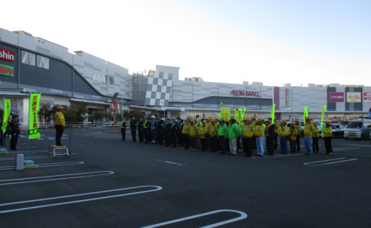 年末の交通安全県民運動出発式